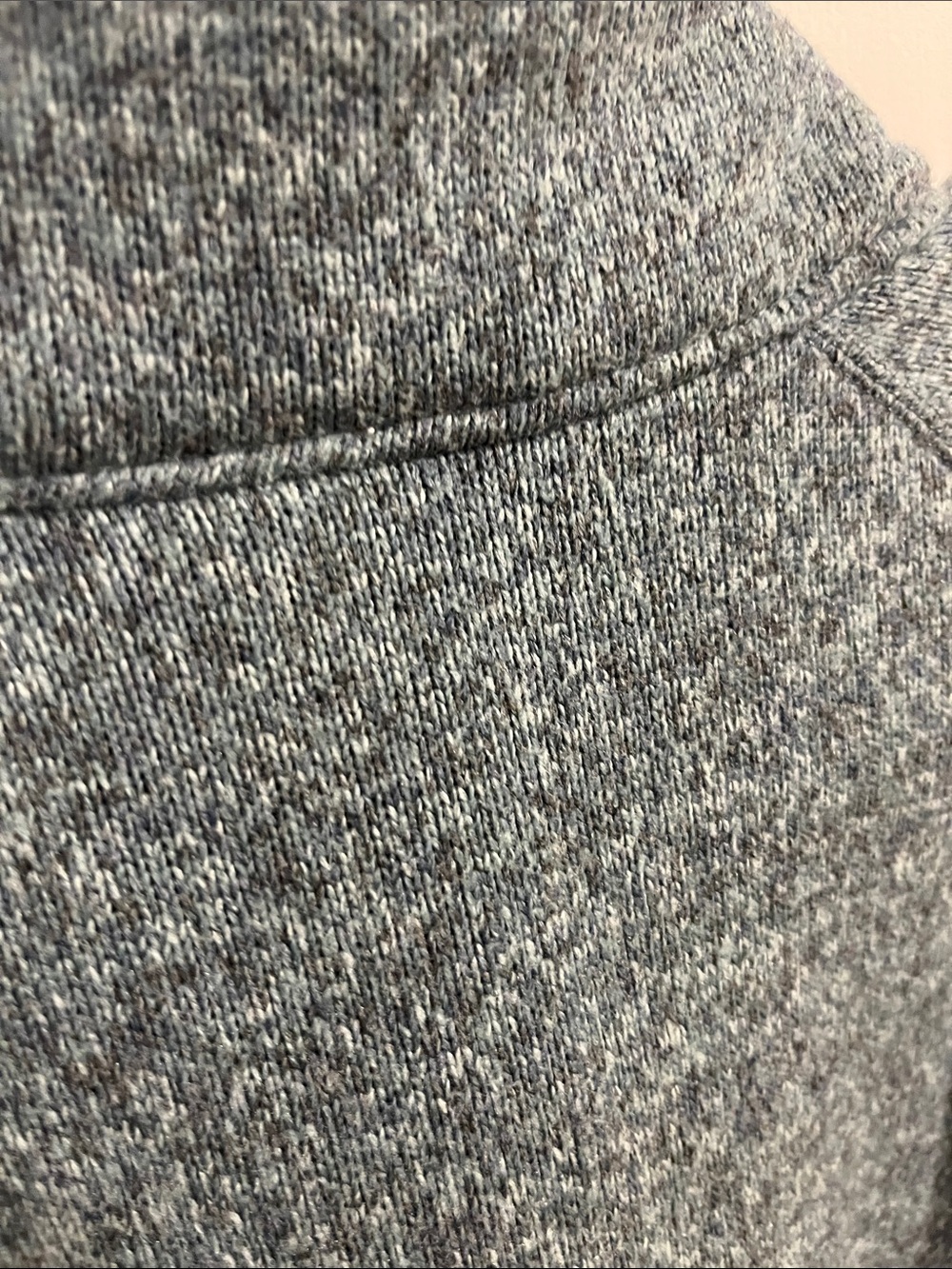 Patagonia Men's Teal Green Half-Zip Fleece Pullover - Picture 4 of 4